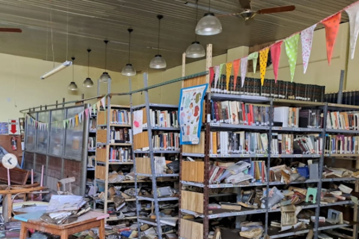 La Biblioteca Popular Roberto J. Payró de Bahía Blanca, devastada por la inundación