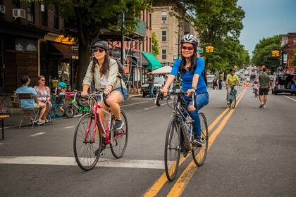 La bicicleta es un ejercicio de bajo impacto que fomenta la pérdida de peso de manera saludable