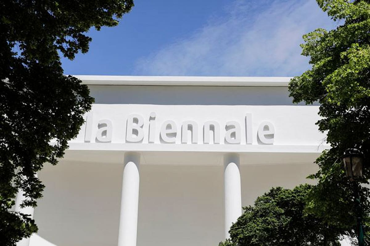La bienal de arte de Venecia abrirá el próximo sábado en un tenso clima político