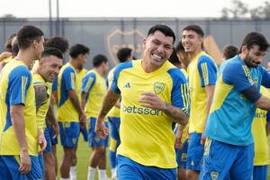 La bienvenida del plantel de Boca a Gary Medel, el primer refuerzo para Diego Martínez de cara al segundo semestre de 2024