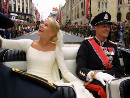 La boda del príncipe Haakon de Noruega con Mette-Marit el 25 de agosto de 2001