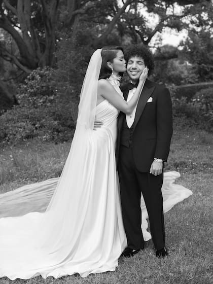 La boda se celebró el 27 de septiembre de 2025 en una ceremonia íntima al aire libre en California (Foto: Instagram @selenagomez)
