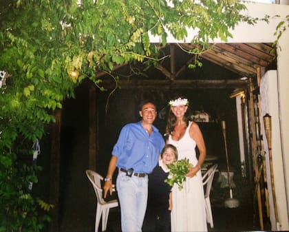 La boda simbólica entre Adriana y Alejandro que organizó el pequeño Lautaro