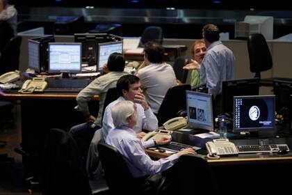 La Bolsa porteña, ayer, en un día de caídas; según los analistas, las dudas sobre el futuro están justificadas