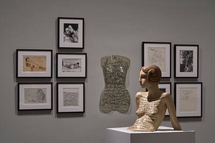 La Bondadosa Cueldad. León Ferrari 100 años en el Museo Reina Sofía.