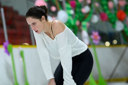 La británica Kaya Scoledario es la protagonista de la serie Spinning out
