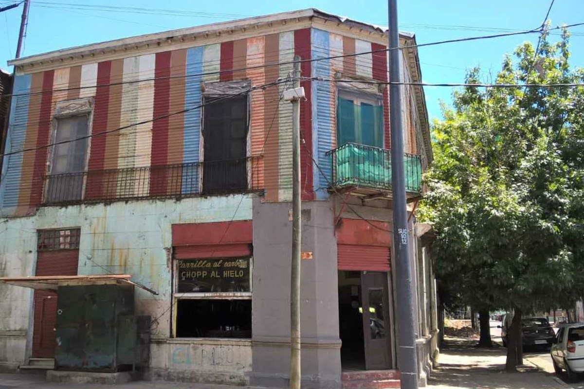 La Buena medida queda en la esquina de Suárez y Caboto
