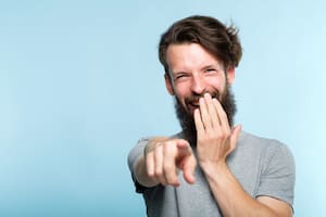 La burla es una expresión de inseguridad, todo maltratador verbal es una persona insegura