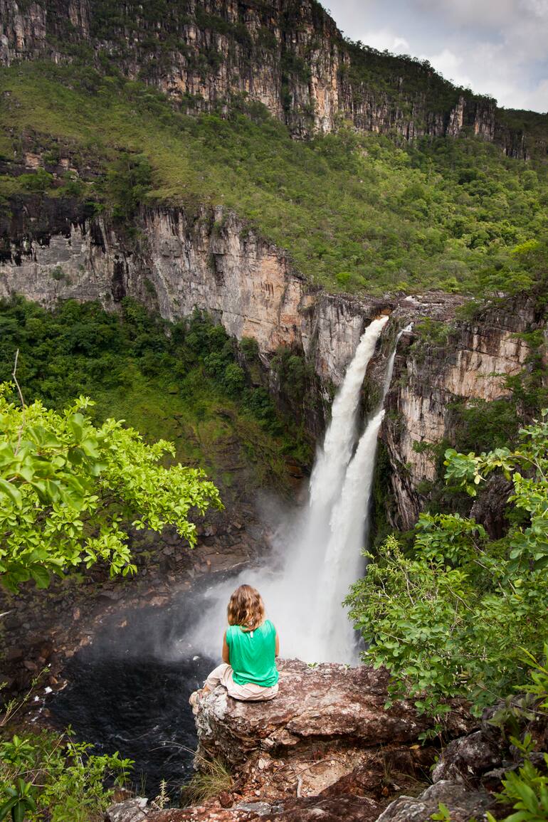 La búsqueda de armonía espiritual y un turismo sustentable conquistan nuevos adeptos, luego de zambullirse en alguna de las cientos de cachoeiras (piscinas naturales alimentadas por cascadas) de increíbles aguas turquesa.