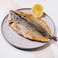 El pescado rico en proteínas que ayuda a equilibrar el colesterol y la salud cerebral