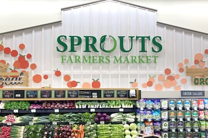 La cadena de alimentos frescos abrirá una nueva sucursal en California y ofrece empleos