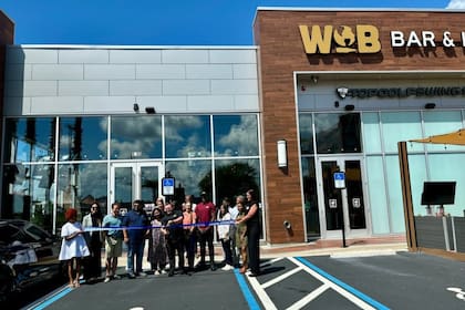 La cadena de bares y restaurantes World of Beer solicitó protección por quiebra tras enfrentar pérdidas millonarias