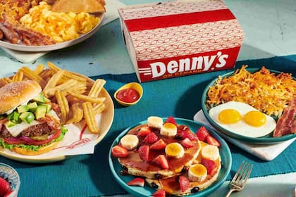 La cadena de comida, Denny's, anunció que cerrará 150 de sus sucursales
