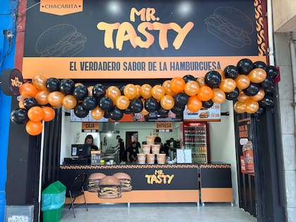 La cadena de hamburguesas Mr. Tasty nació y crece focalizada en el bajo precio