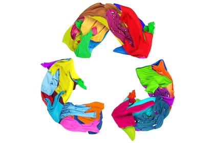 La cadena de suministro de la industria textil es considerada como la tercera más contaminante del mundo, por detrás de la alimentación y la construcción