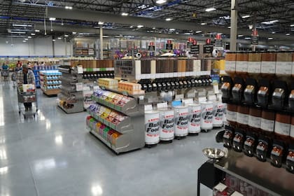 La cadena de supermercados de ahorro se caracteriza por comprar sus productos a los fabricantes, sin intermediarios