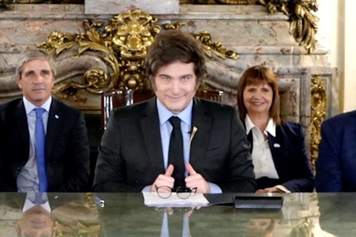 La cadena nacional del presidente Javier Milei por el anuncio del fin del cepo