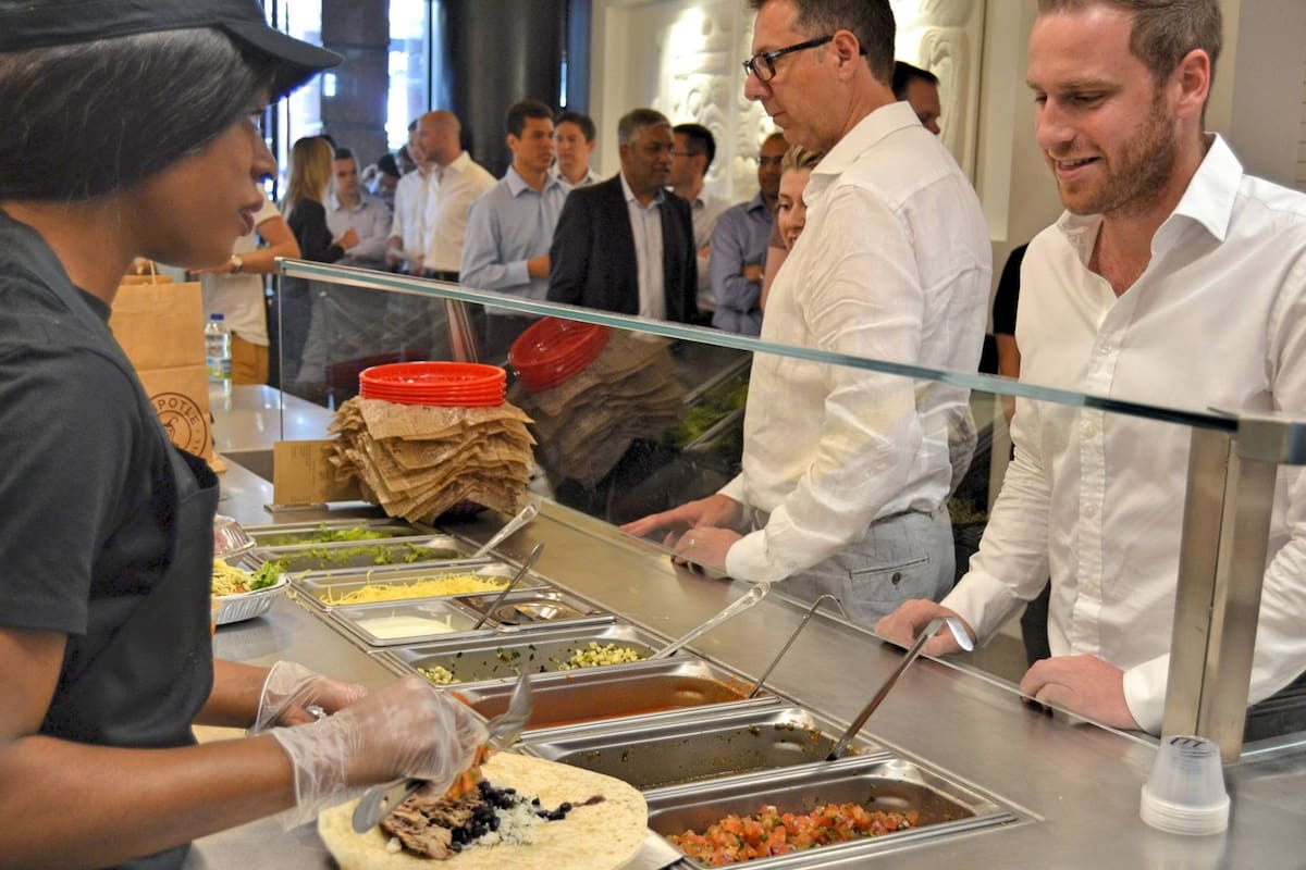 La cadena planea contratar 19.000 empleados para su "temporada de burritos", la de más actividad en el año