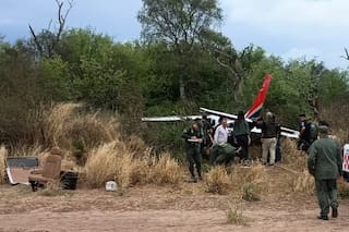 Encarcelaron a un abogado por armar una fachada legal para una red que bombardeaba cocaína desde avionetas