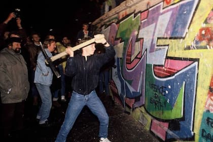La caída del Muro de Berlín ocurrió el 9 de noviembre de 1989