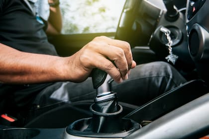 La caja de cambios es una de las piezas más costosas del auto
