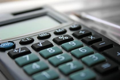 La calculadora es una herramienta útil para aligerar el yugo (en ese sentido la inteligencia artificial sería valiosísima)