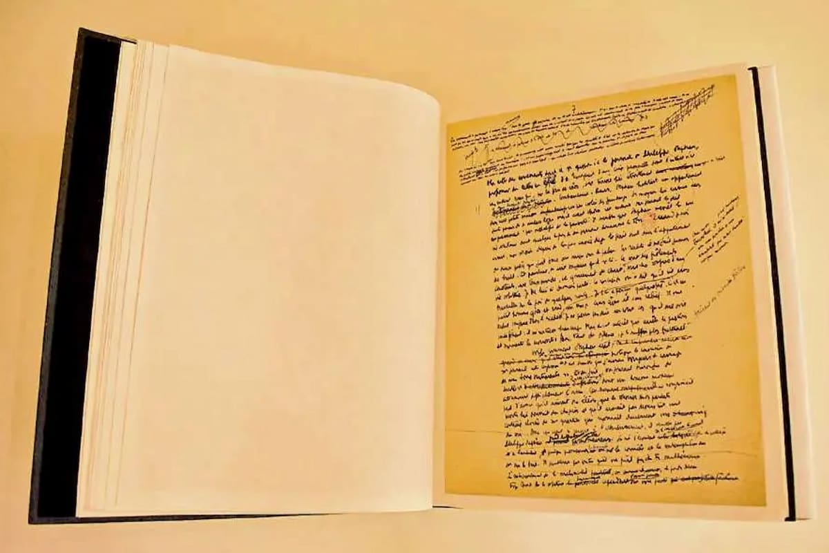 La caligrafía de Camus, en primer plano