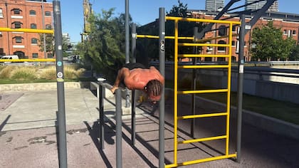 "La calistenia no solo me salvó, sino que se convirtió en mi camino, en mi estilo de vida, en mi pasión y en mi trabajo. Si no estuviera haciendo esto, no sé qué sería de mí”.