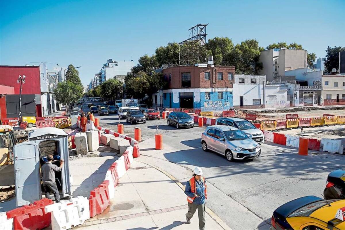 La calle Niceto Vega reabrió al tránsito