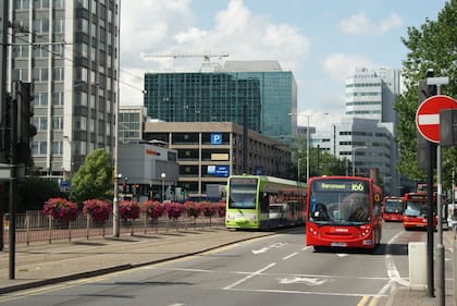 La calle Wellesley Road, en Croydon, ubicación aproximada en la que habría ocurrido la agresión sexual por la que Rob Dieperink fue denunciado
