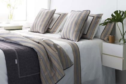 La cama empezó siendo un colchón de hojas hasta llegar a la estructura confortable en la que descansamos hoy