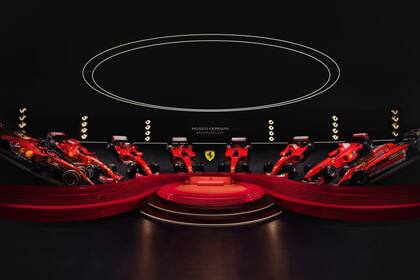 La cama fue diseñada por los mismos sastres que desarrollan los interiores de los vehículos de Ferrari