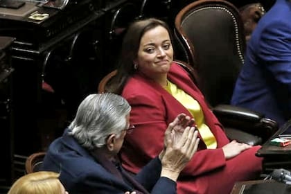 La Cámara de Diputados aceptó esta tarde por unanimidad la renuncia de Sergio Massa a su banca de legislador por la provincia de Buenos Aires