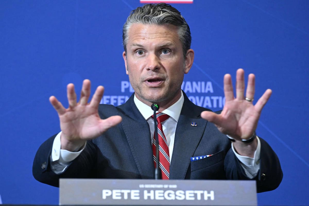 La Cámara de Representantes adelantó el receso y pospuso para después de las elecciones de noviembre cualquier debate sobre la destitución de Pete Hegseth