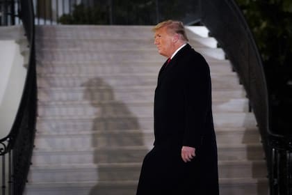 Cada vez más aislado, Trump enfrentará un nuevo juicio político