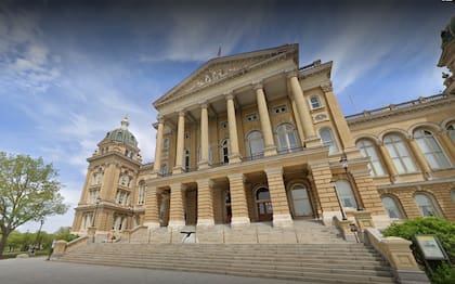 La Cámara de Representantes de Iowa aprobó un proyecto de ley que permitiría a los funcionarios estatales arrestar a ciertos inmigrantes indocumentados