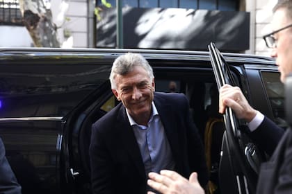 La Cámara Federal porteña sobreseyó hoy al expresidente Mauricio Macri en el marco de la causa en la que se lo investiga por supuesto espionaje a los familiares de los tripulantes del submarino ARA San Juan