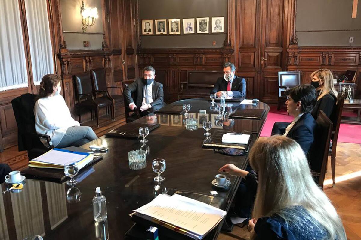 La Cámara Nacional Electoral se reunió con funcionarios del Gobierno para evaluar posibles medidas sanitarias por si persistiera la pandemia