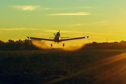 La cámara provincial de aeroaplicadores tiene un programa para acercar la actividad a la población