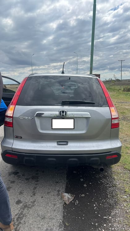 La camioneta de Máximo Kirchner, a la vera de la ruta 7