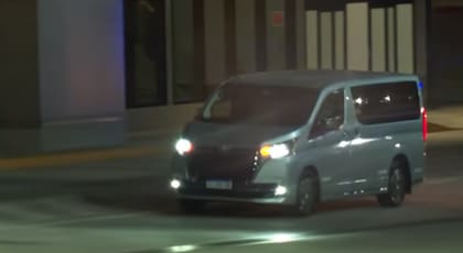 La camioneta donde trasladan a Lionel Messi