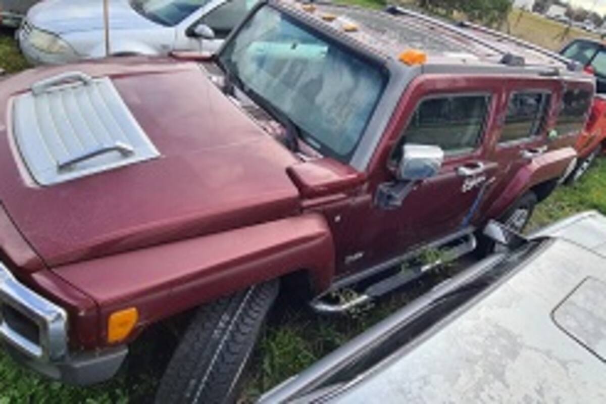 La camioneta Hummer que subasta la ARCA.