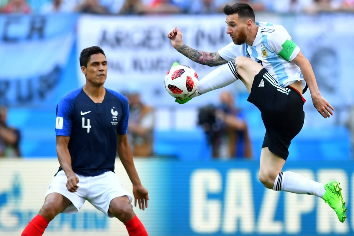 La camiseta albiceleste y su capitán, Lionel Messi, podrían pasar todo 2020 sin reencontrarse; no habrá Copa América este año y está en la mira la eliminatoria para el Mundial de Qatar.