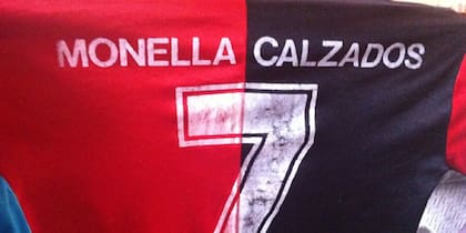 La camiseta que Leo usó de chico, en Lima