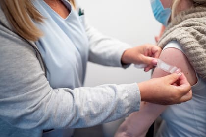 La campaña antigripal 2026 se adelantó ante la circulación internacional del subclado K del virus H3N2, una variante más transmisible que ya impacta en el hemisferio norte