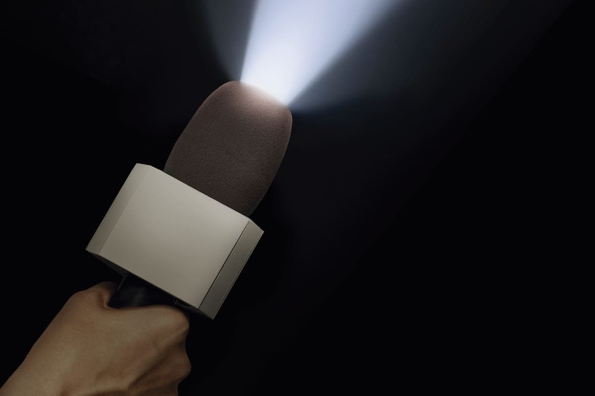 La campaña promovida por Adepa junto a otras organizaciones pone el foco en el rol que los periodistas cumplen en la sociedad: ayudan a visibilizar situaciones que de otro modo no saldrían a la luz