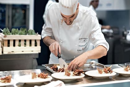 La campaña promovida por el agua S. Pellegrino y 50 Best incluyó subastas gastronómicas con experiencias en los mejores restaurantes del mundo