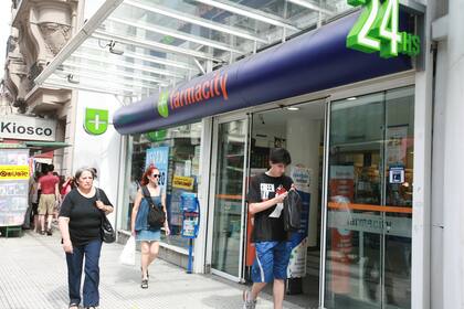 La campaña se lanzó junto a la fundación Huésped y se encontrarán en los locales más transitados