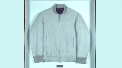 La campera que la madre de Miguel Ángel Bezos le hizo a su hijo con trapos de piso, para el "frío" de Miami