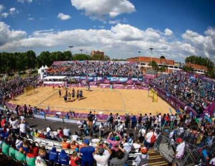 La cancha de Parque Sarmiento, siempre a pleno, como en el partido por el bronce de los varones